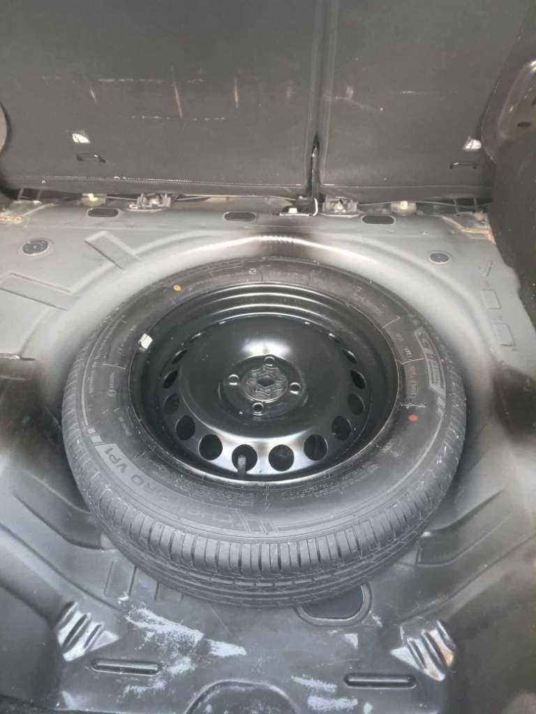 Très très jolie Renault symbole élégance 1ère main tél 58515969