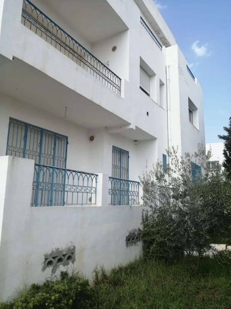 A Vendre: Immeuble avec 5 Appartements Herla