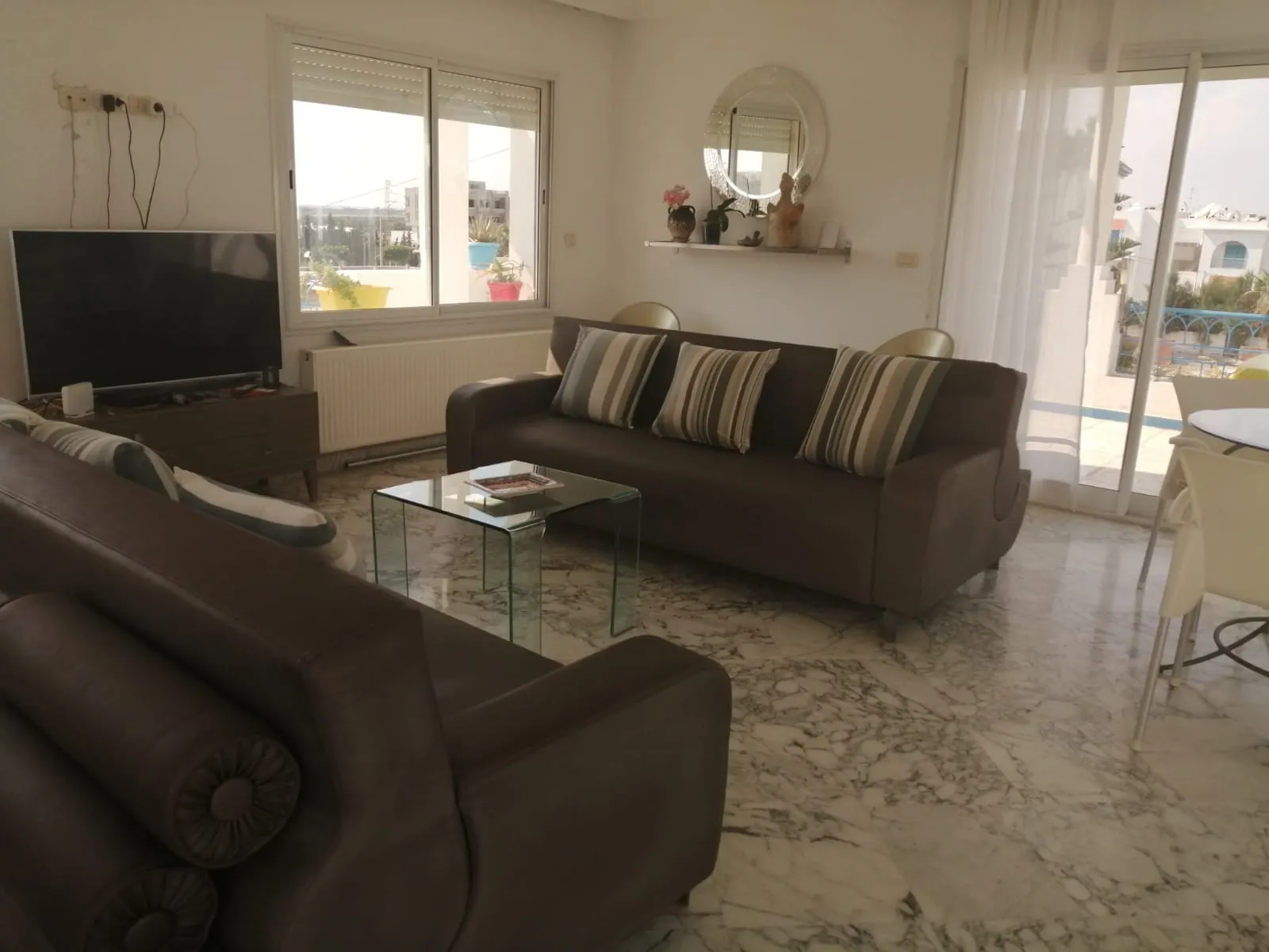 A Vendre: Immeuble avec 5 Appartements Herla