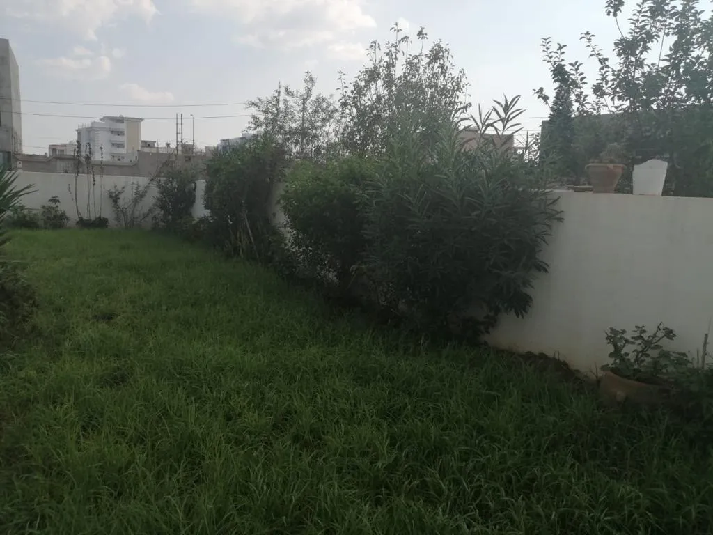 A Vendre: Immeuble avec 5 Appartements Herla