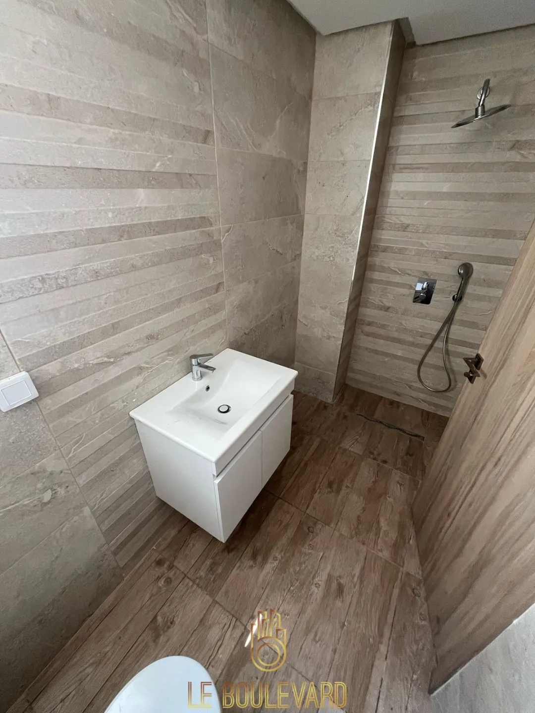 Location Annuelle : Appartement S+1 Haut Standing à AFH Mrezga, Nabeul
