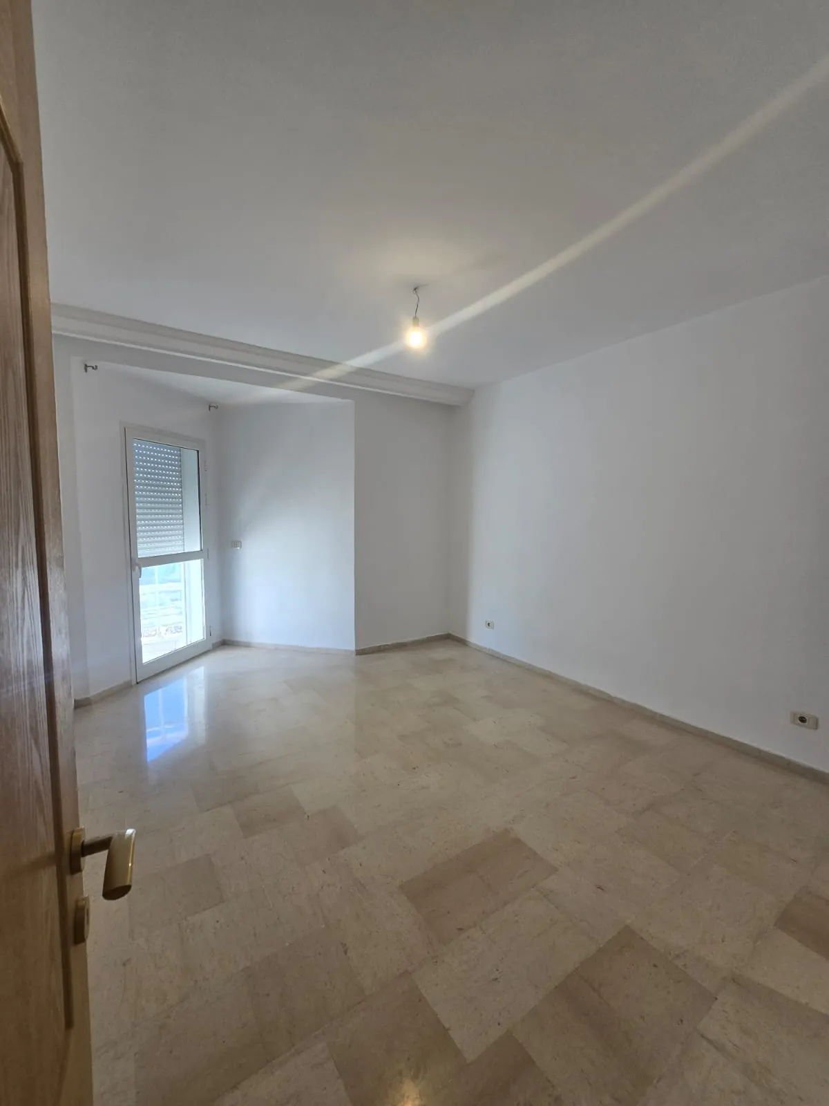 🏖 À vendre– Superbe Appartement S+3 Haut Standing avec Vue Mer latérale – Route Touristique khezama