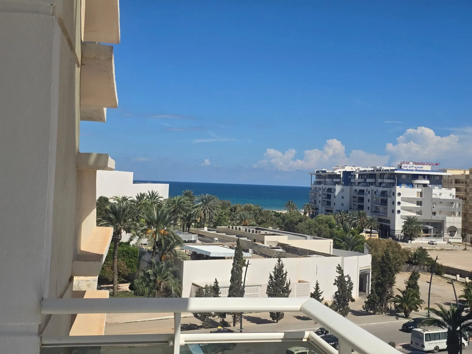 🏖 À vendre– Superbe Appartement S+3 Haut Standing avec Vue Mer latérale – Route Touristique khezama