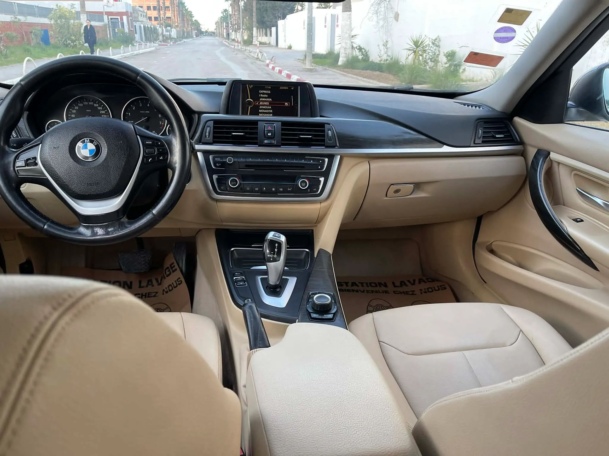 BMW F30