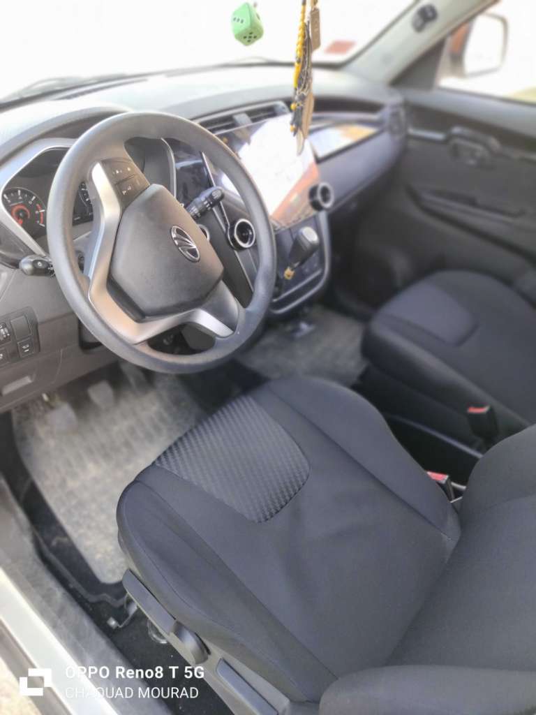Mahindra kuv 100 k8 