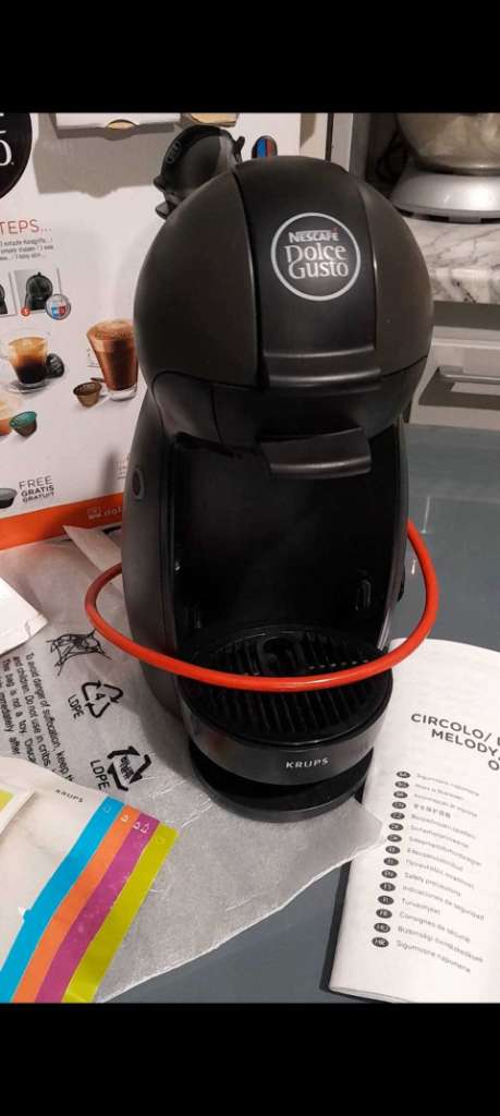Dolce gusto . A3az cafetière capsules. Ta3mel baarcha anwa3 9ahwa .