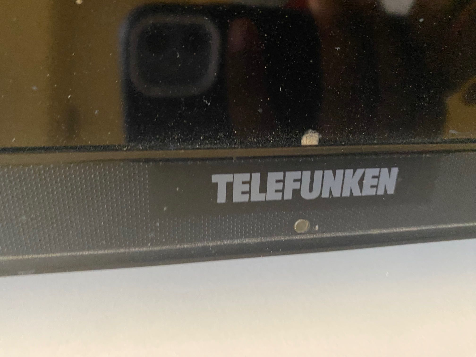Télévision telefunekn /42 pouces /dèfaut afficheur