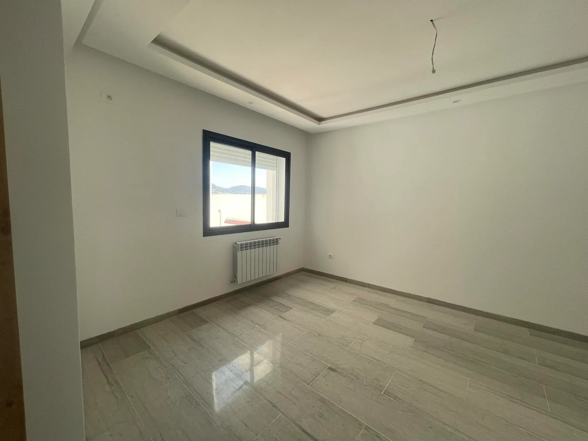 Bureau s2 hst à Ezzahra hbib bourguiba