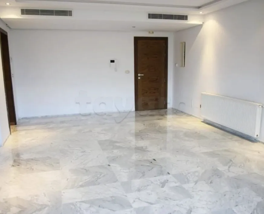 Location S3 vide à Jardin De Carthage