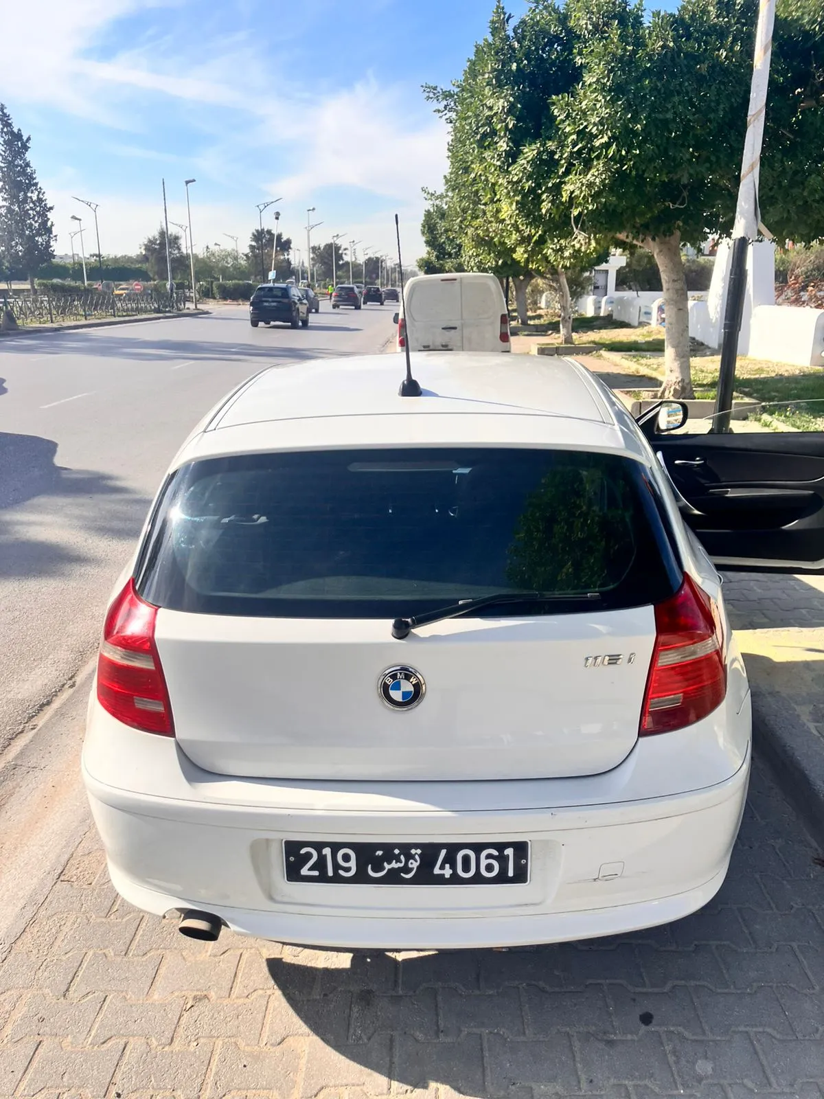 À vendre: BMW en bon état.