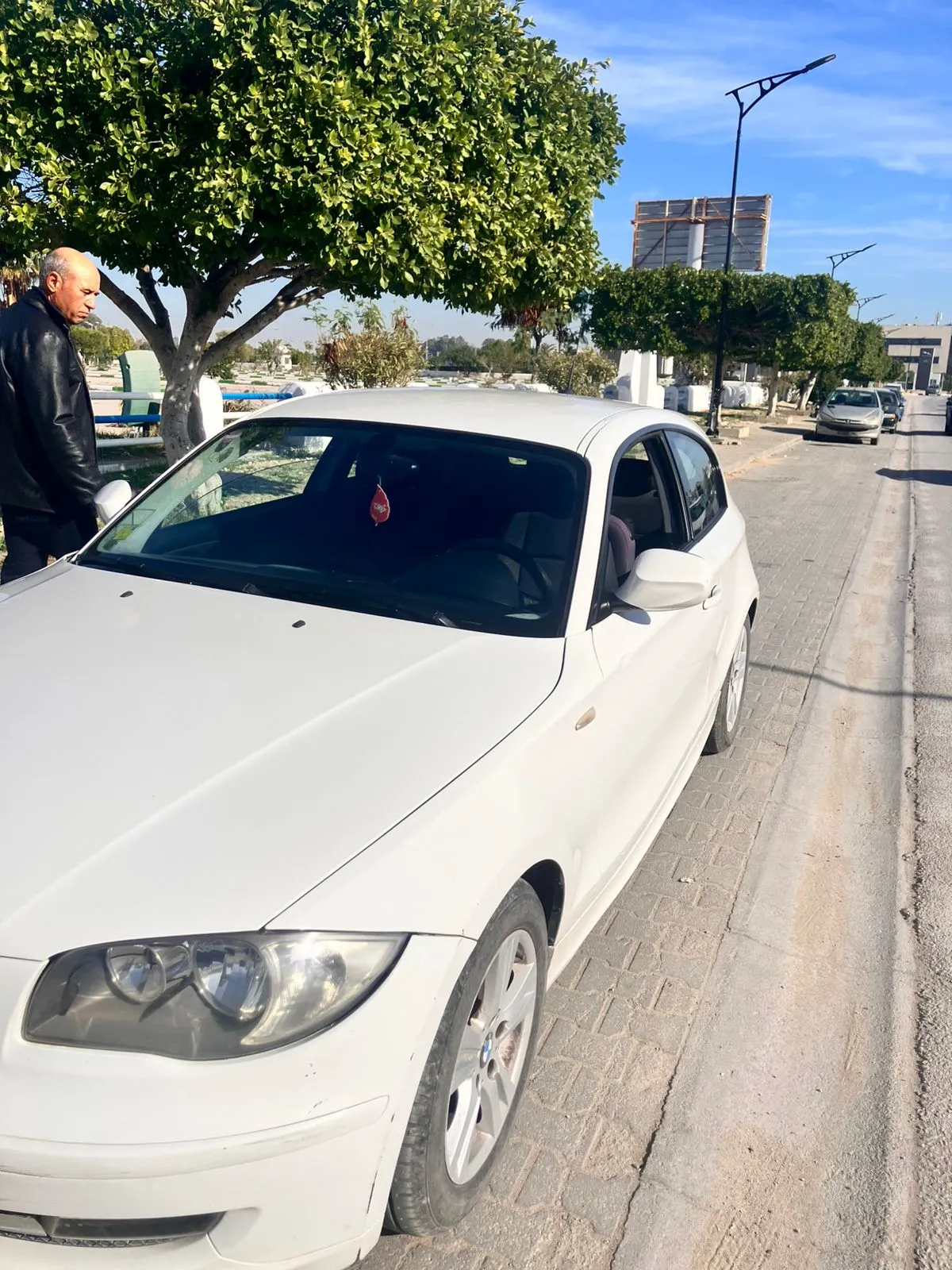 À vendre: BMW en bon état.