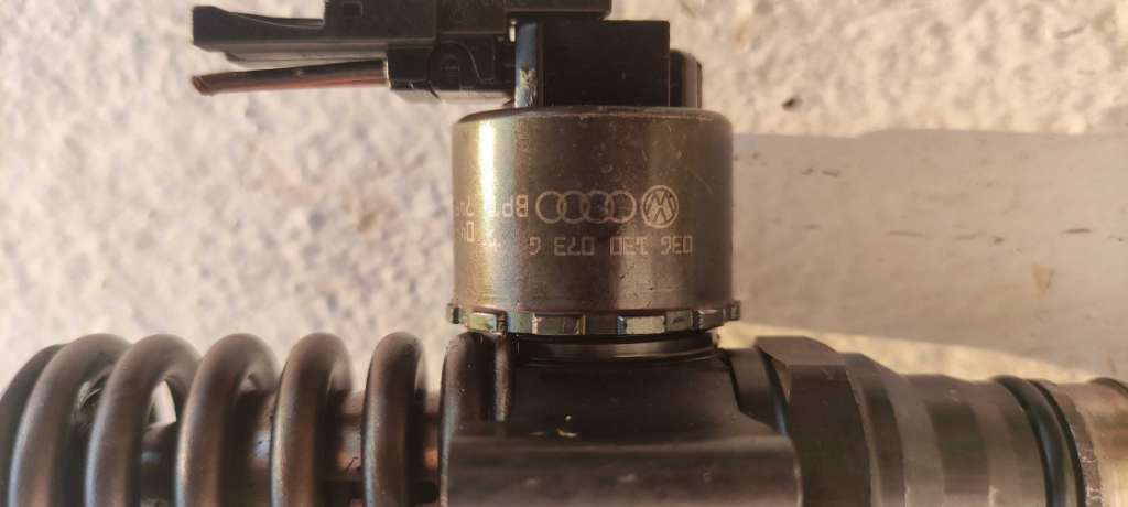 injecteurs 03G130073G