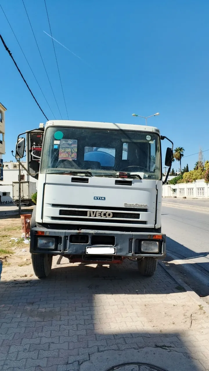 Camion citerne vide fosse EVECO 150 E 15