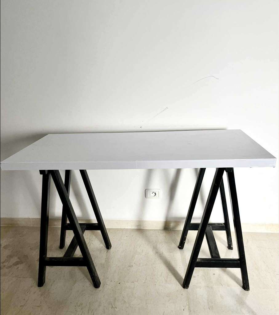 Table scandinave 