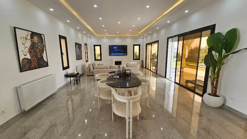 Villa DALIA (Réf: V2755)