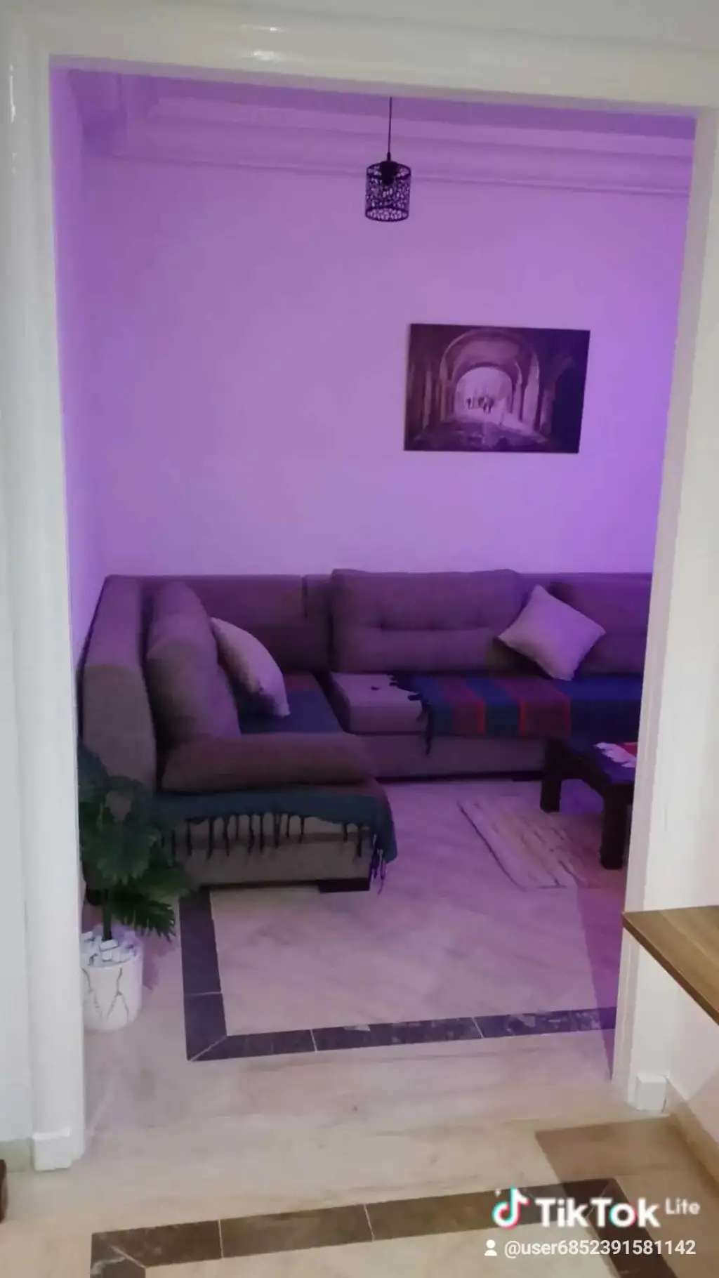 ستوديو مؤثث ب حي الواحات به كل المرافق
WhatsApp+21655672838
سعر حسب المدة
56324935
55672838