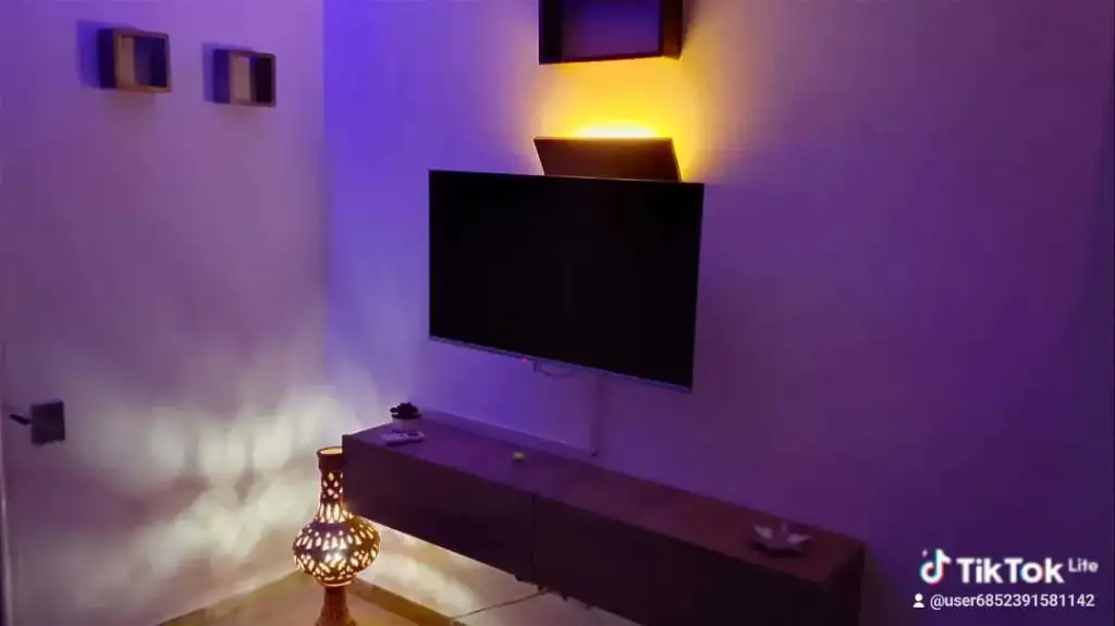 ستوديو مؤثث ب حي الواحات به كل المرافق
WhatsApp+21655672838
سعر حسب المدة
56324935
55672838