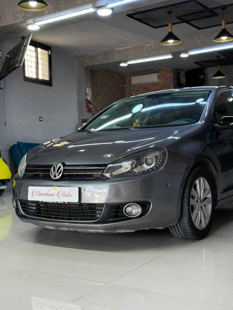GOLF 6