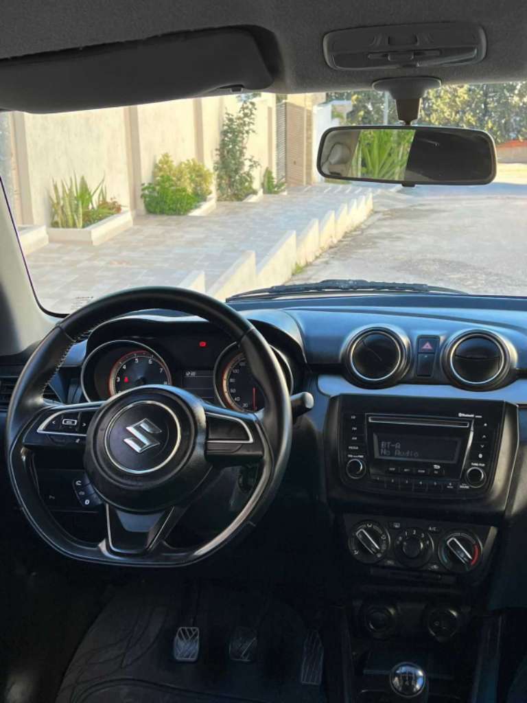 🚗 Suzuki Swift 🚗