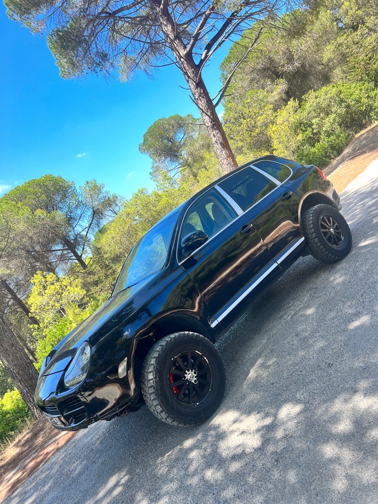 Porsche Cayenne GTS v8