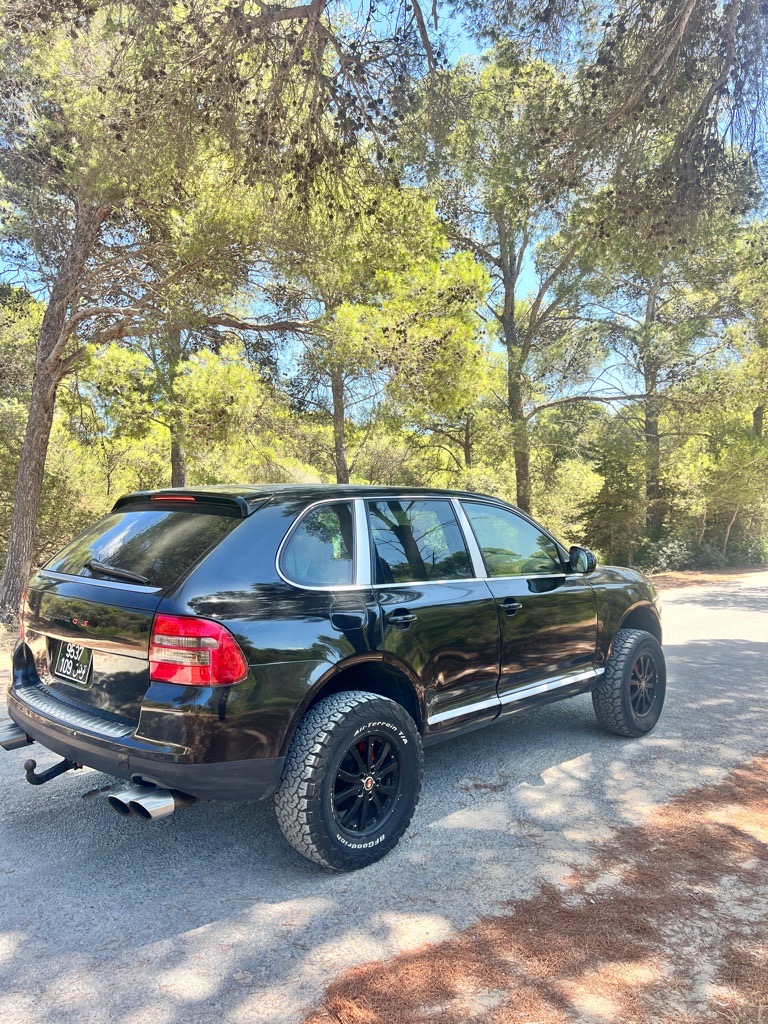 Porsche Cayenne GTS v8