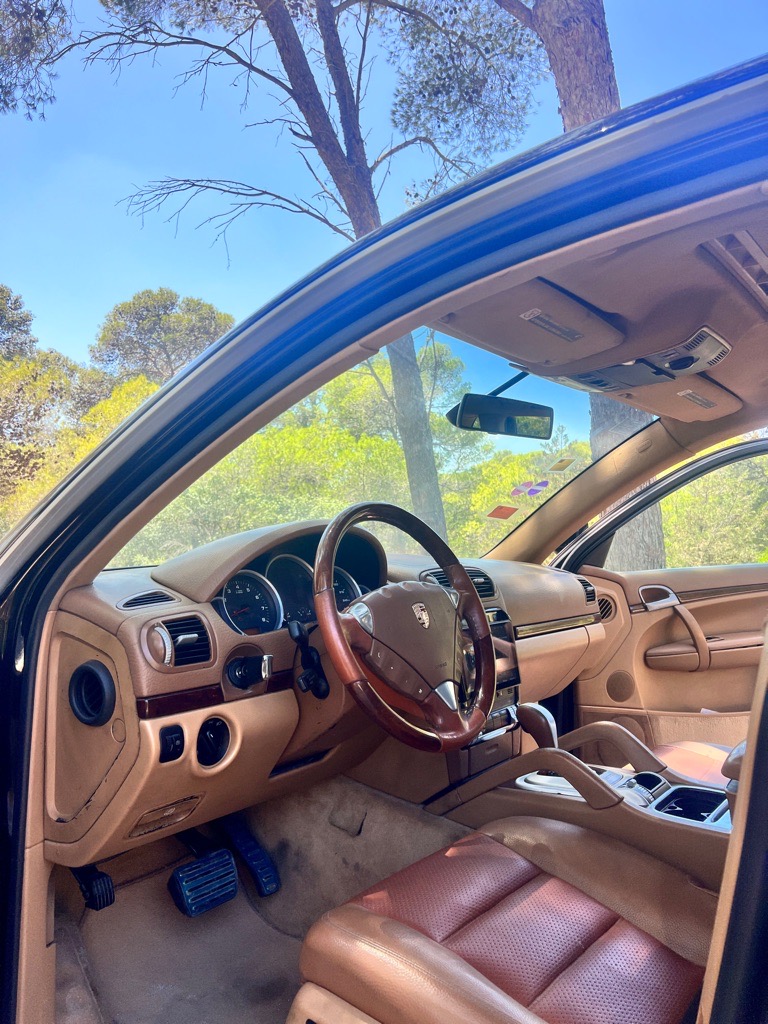 Porsche Cayenne GTS v8