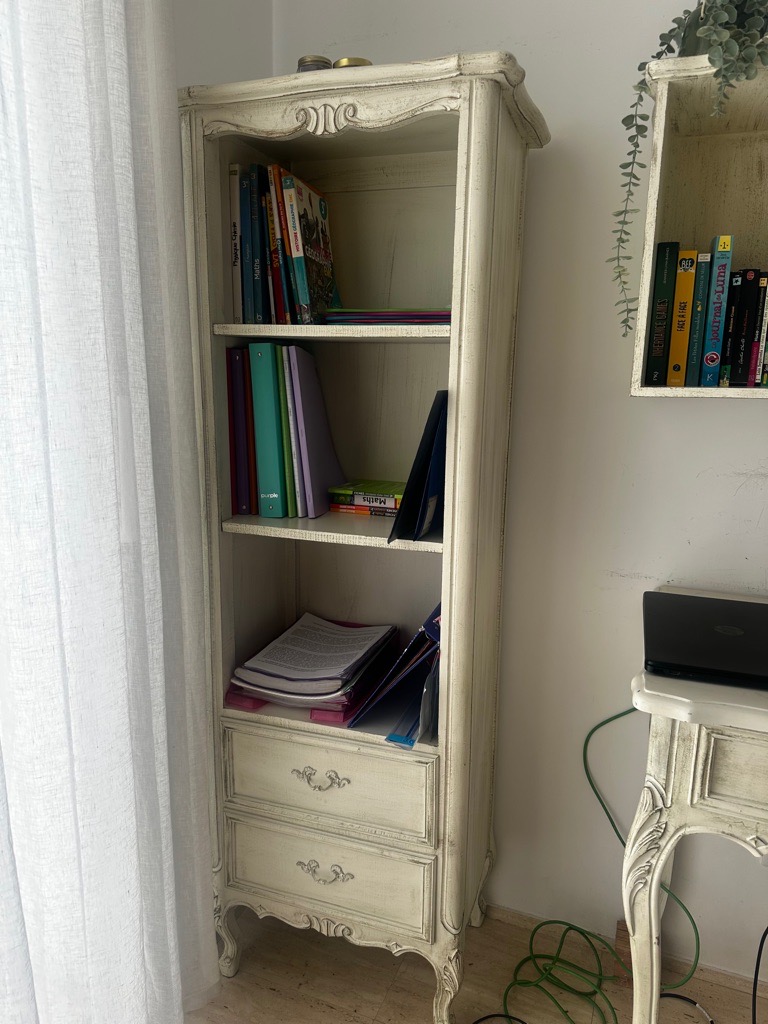 Chambre a coucher avec bureau
