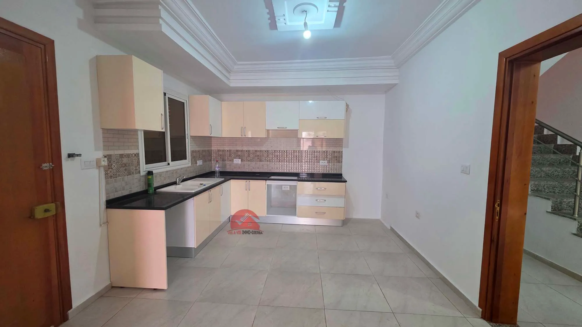 A LOUER VILLA SANS MEUBLES À HOUMT SOUK DJERBA - RÉF L767