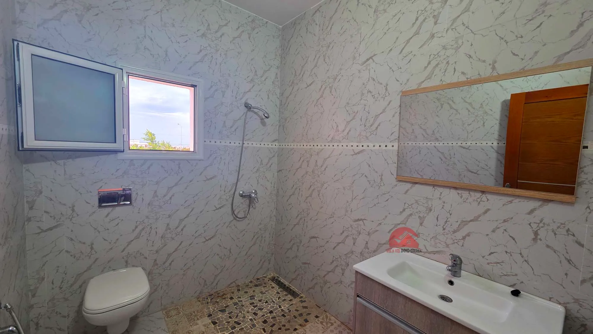 A LOUER VILLA SANS MEUBLES À HOUMT SOUK DJERBA - RÉF L767