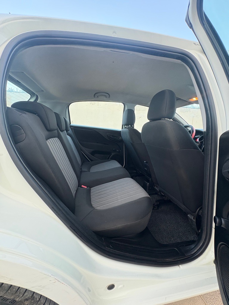 Grande punto premier main 👋