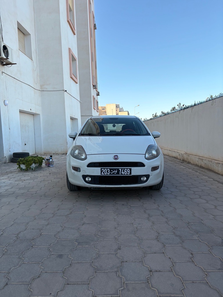 Grande punto premier main 👋