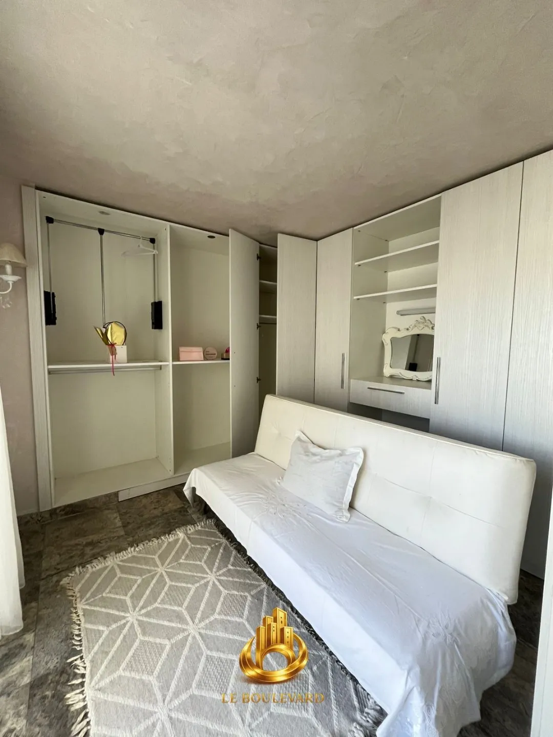 A Vendre Villa R+2 Haut Standing à Sidi Mahersi, Nabeul 