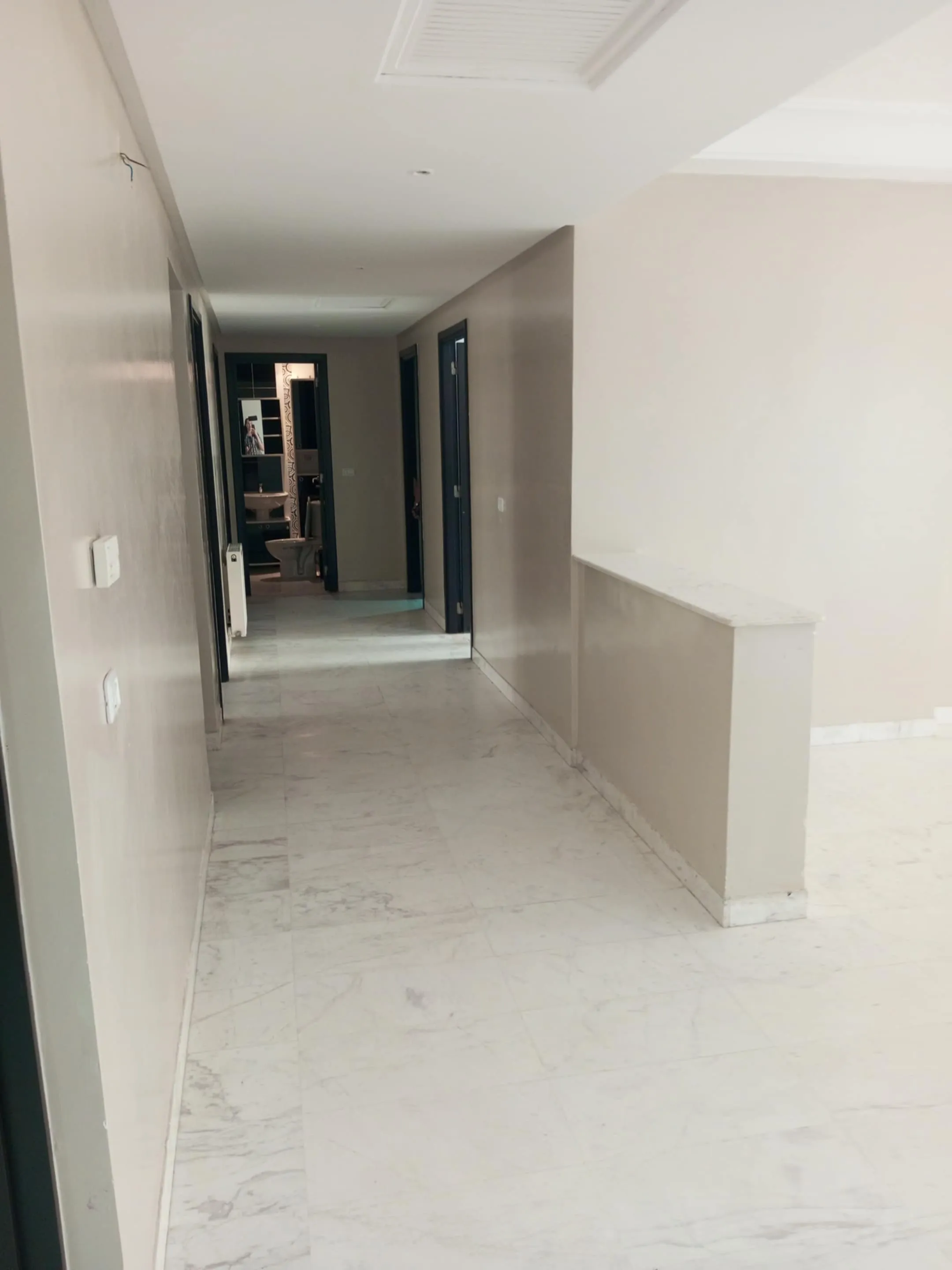 un appartement s+3 Haut Standing au 6émre étage a louer situé a Manzah 9c