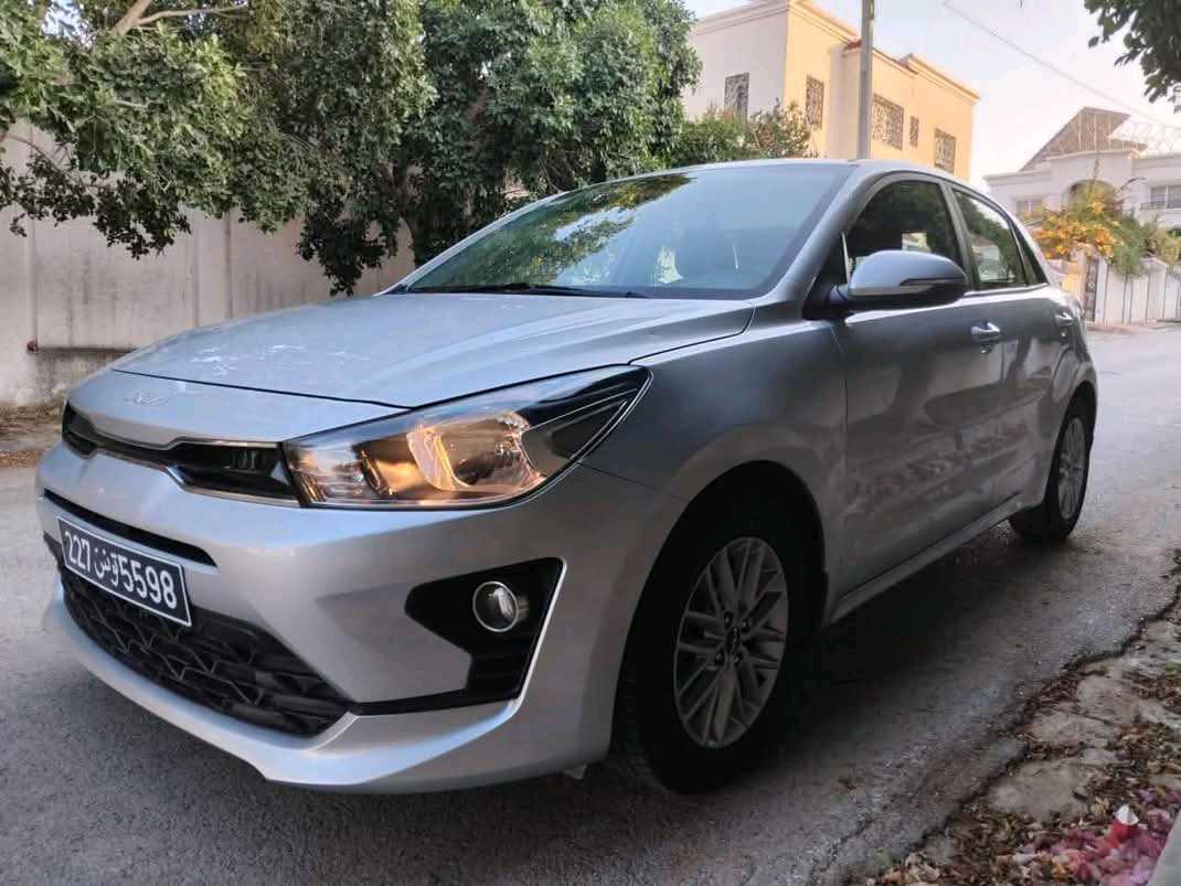 KIA RIO COUPÉ PREMIÈRE MAIN EN EXCELLENT ÉTAT