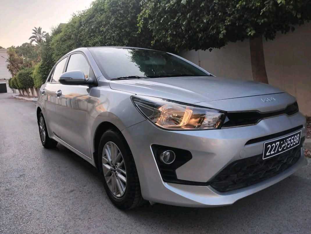 KIA RIO COUPÉ PREMIÈRE MAIN EN EXCELLENT ÉTAT