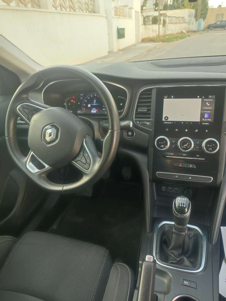 RENAULT MÉGANE 4