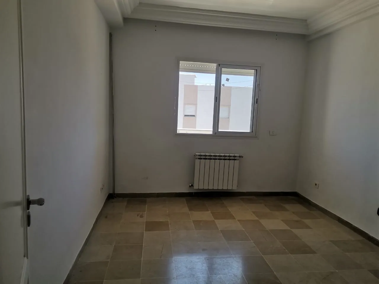 A vendre S+2 a Cité Sahafa
