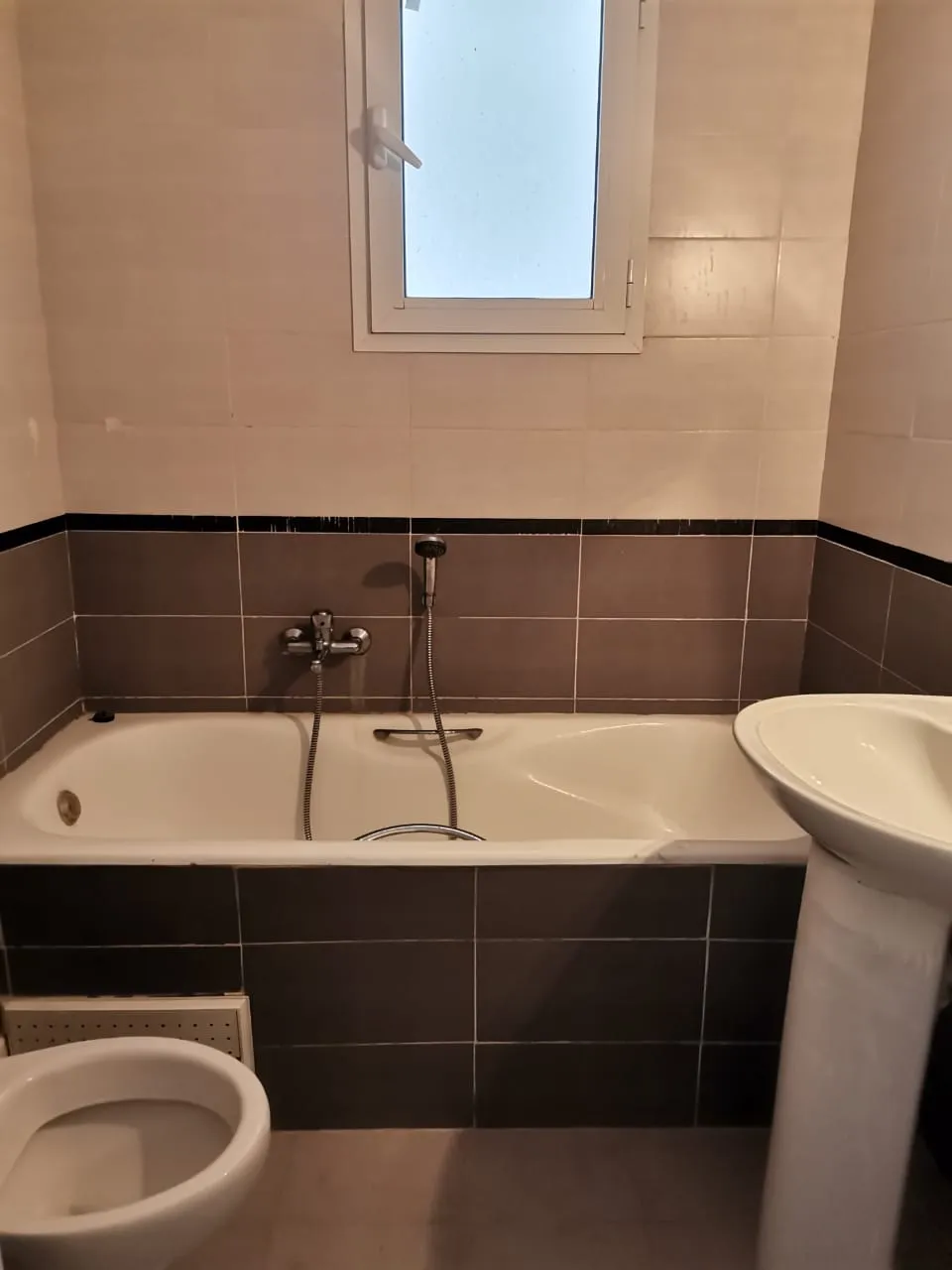 A vendre S+2 a Cité Sahafa
