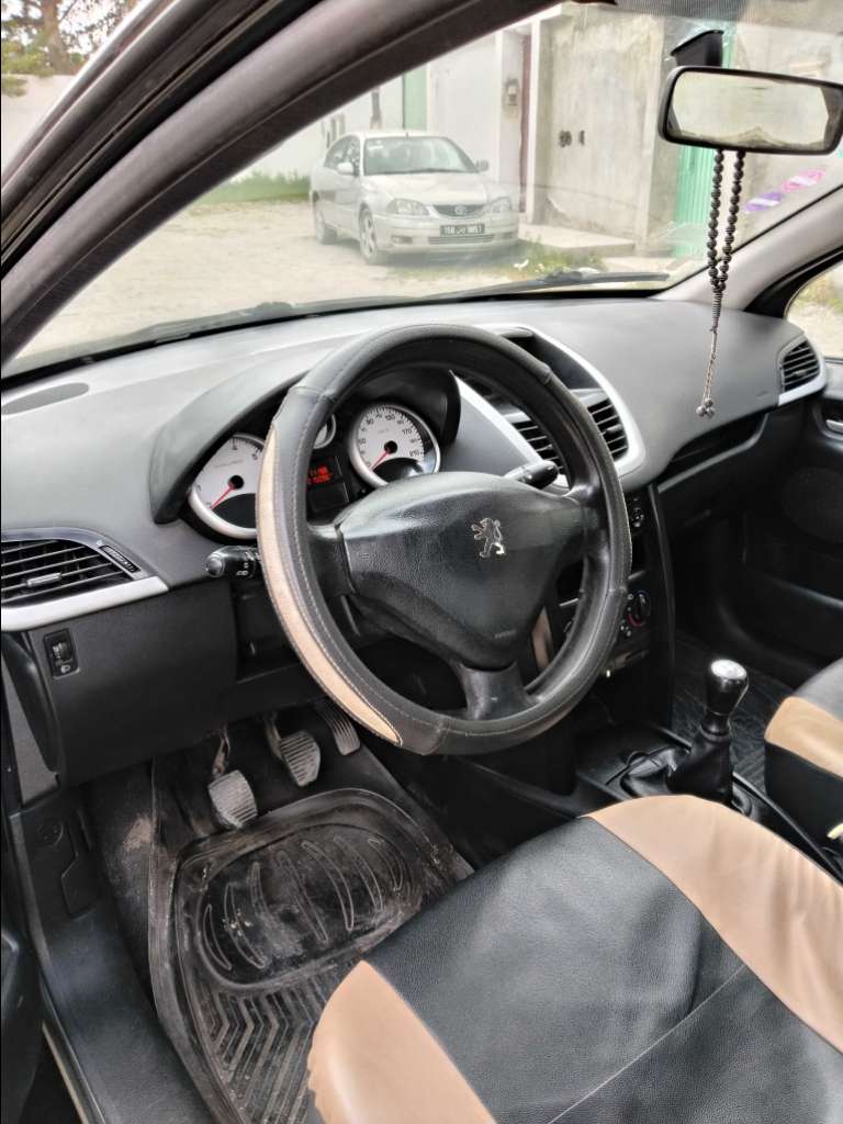 207 en très bonne etat