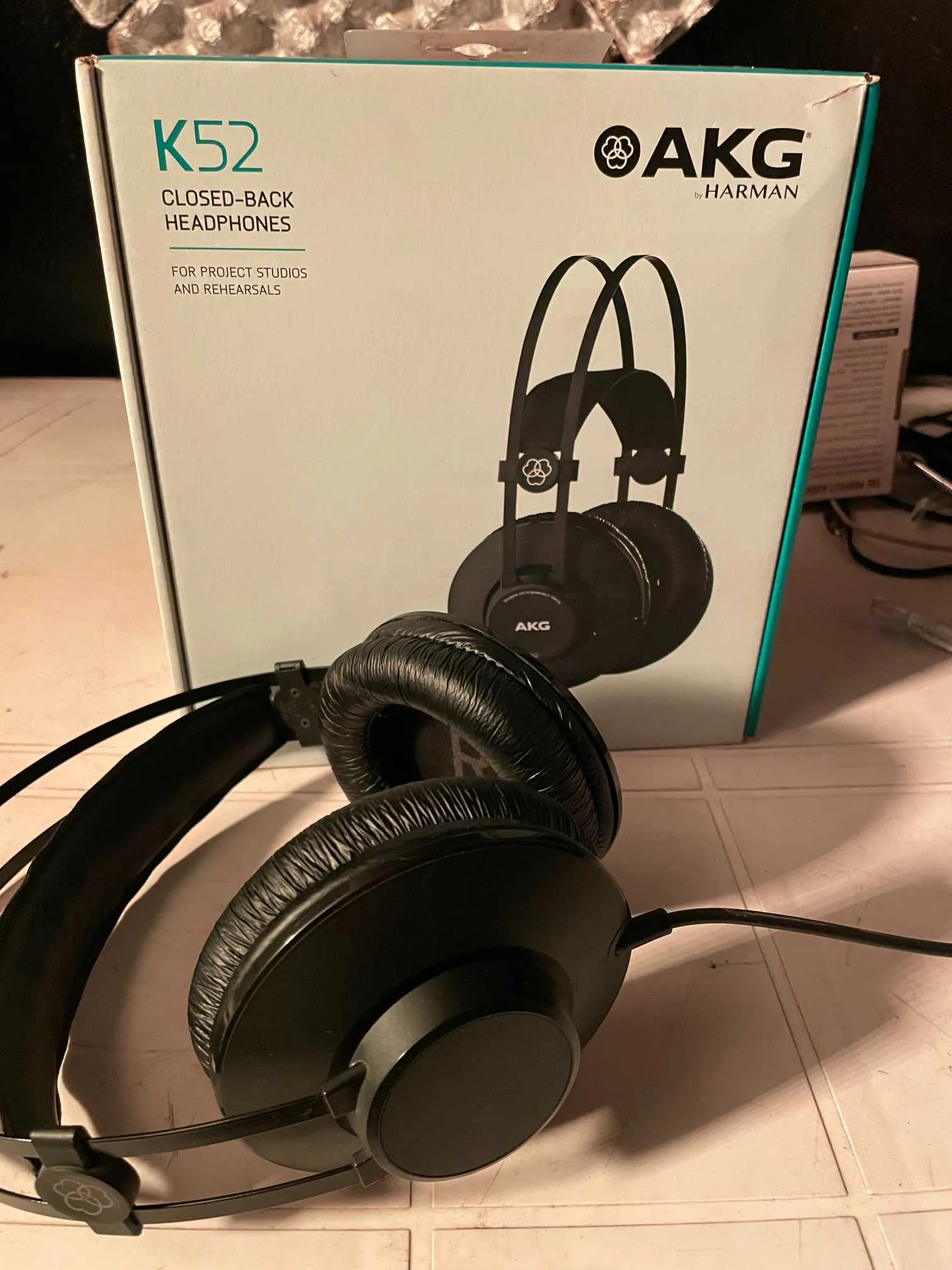 Rode NT1 + Sheild + Scarlett3 Solo + AKG