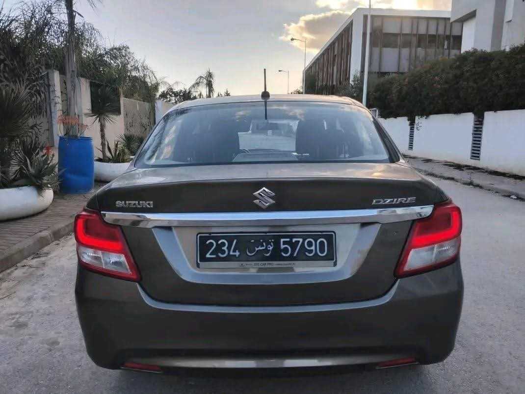 SUZUKI DZAIR GL PREMIÈRE MAIN EN TRÈS BON ÉTAT