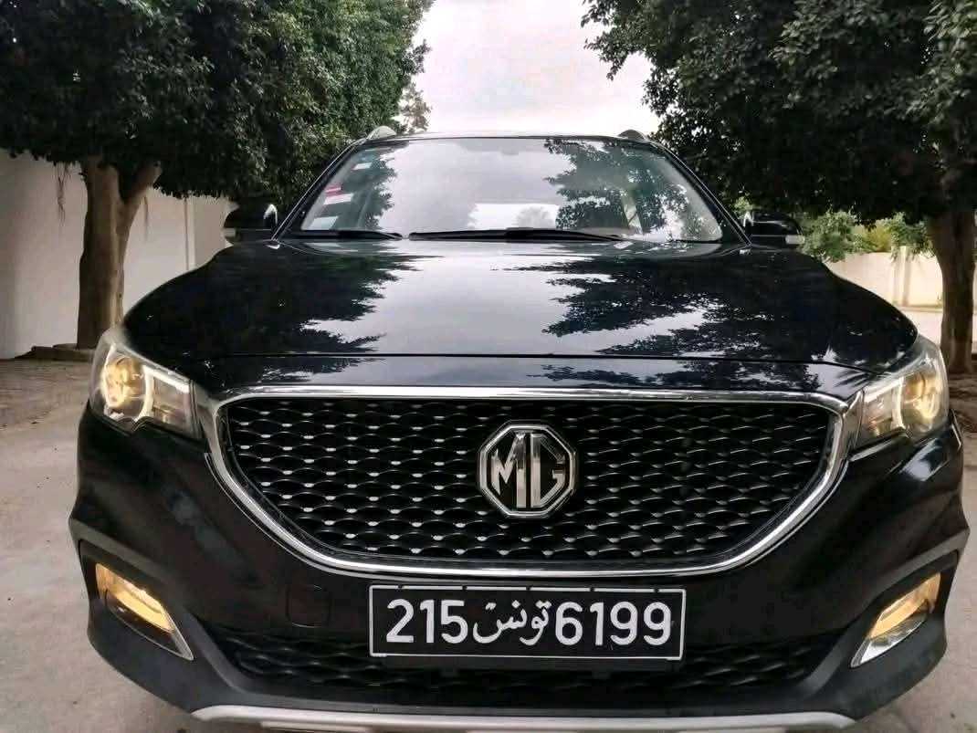 MG ZS BOÎTE AUTOMATIQUE PREMIÈRE MAIN