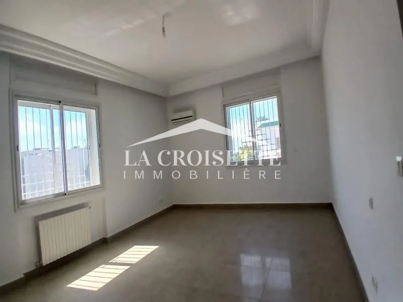 Villa S+5 avec jardin au Lac1 MVL0139