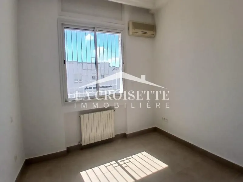 Villa S+5 avec jardin au Lac1 MVL0139