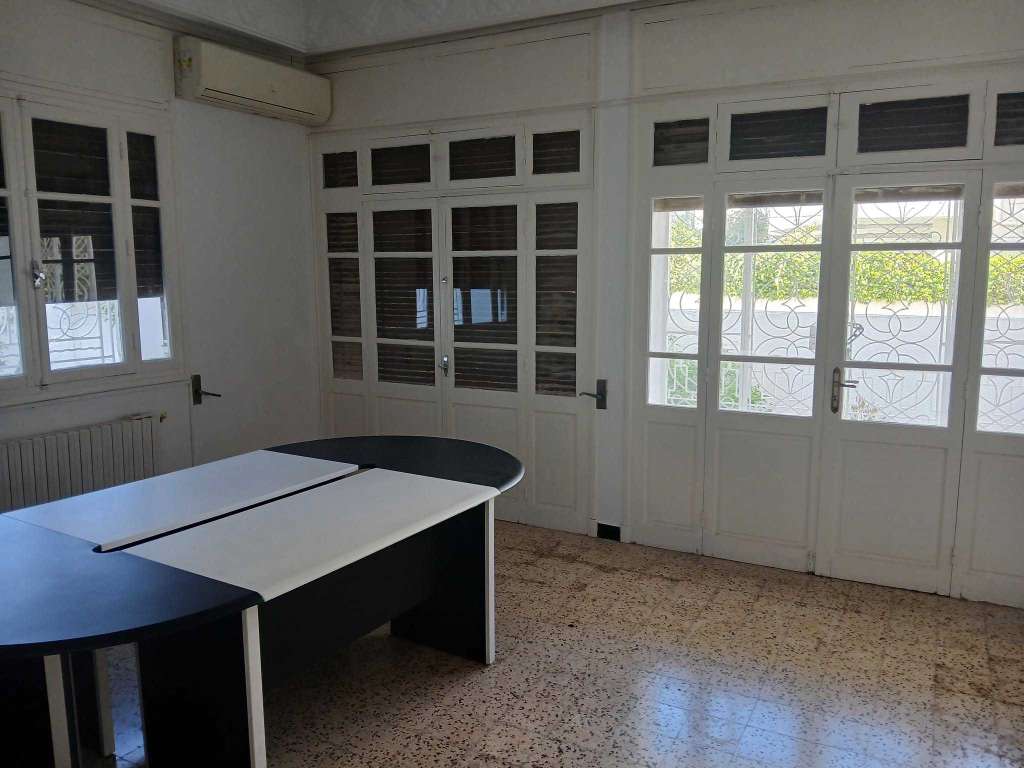 A louer villa pour société S+7 situé  Sousse 3 cadero