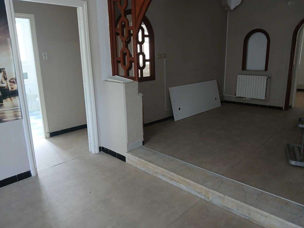 A louer villa pour société S+7 situé  Sousse 3 cadero