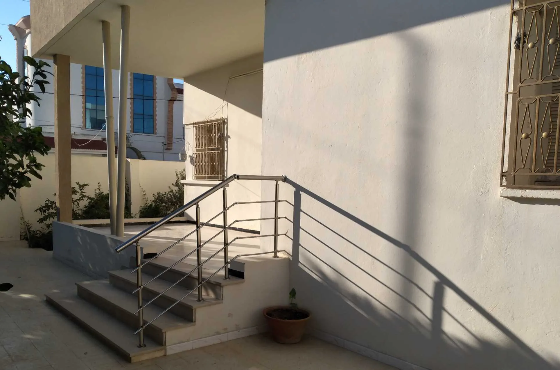 A vendre Villa de 2 étages