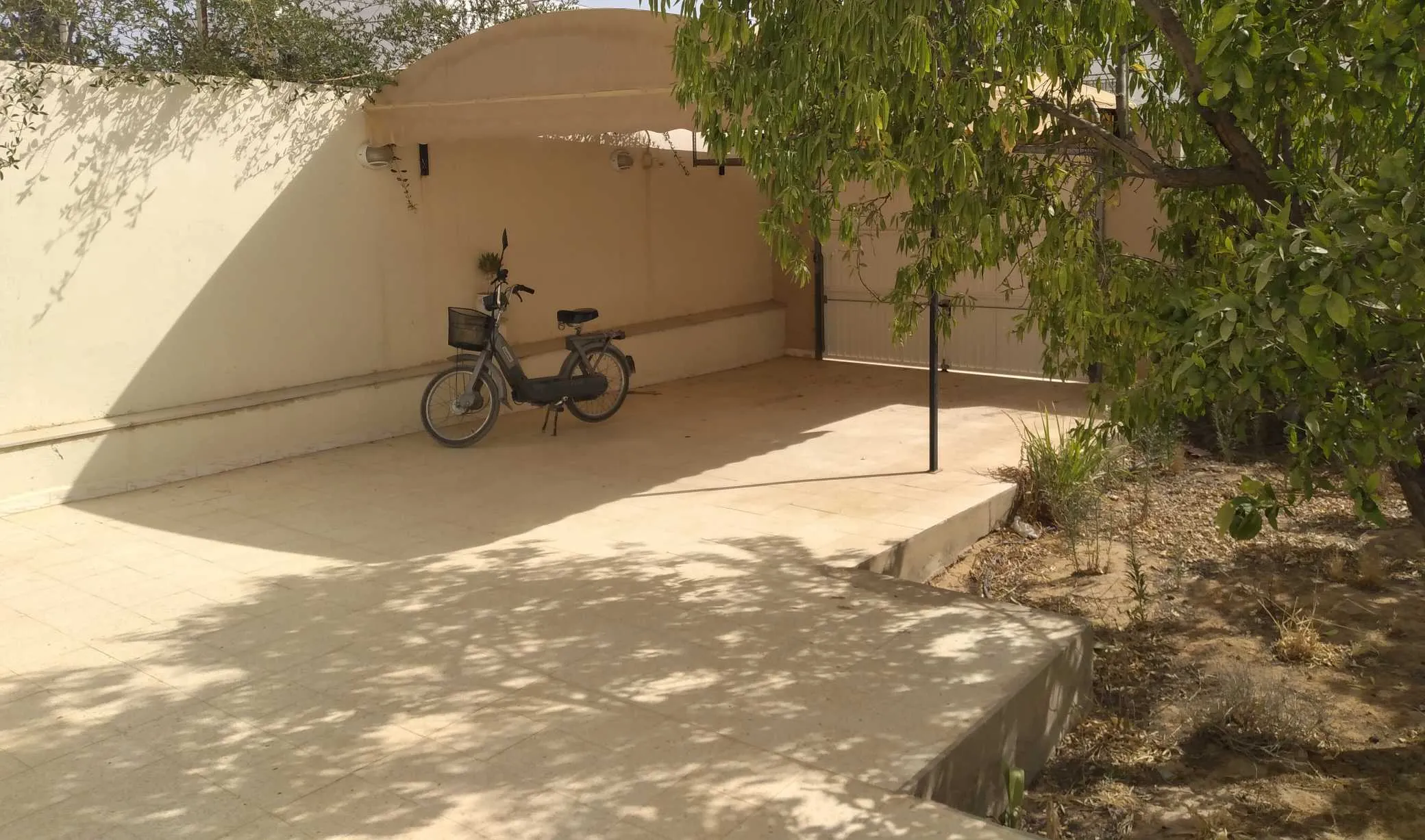 A vendre Villa de 2 étages