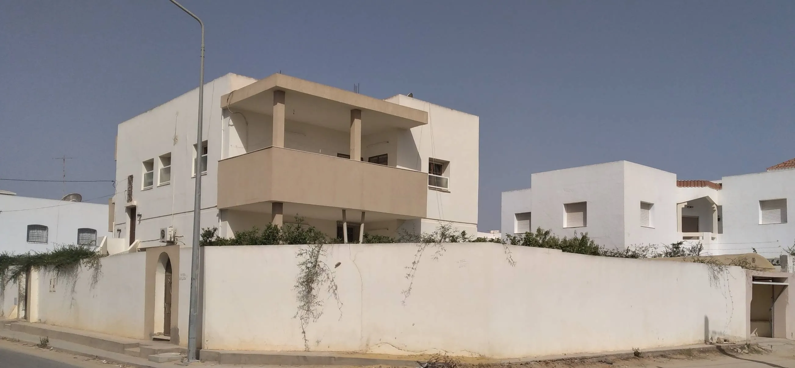 A vendre Villa de 2 étages