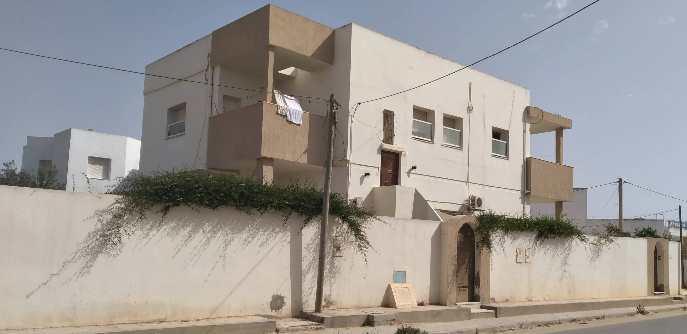 A vendre Villa de 2 étages